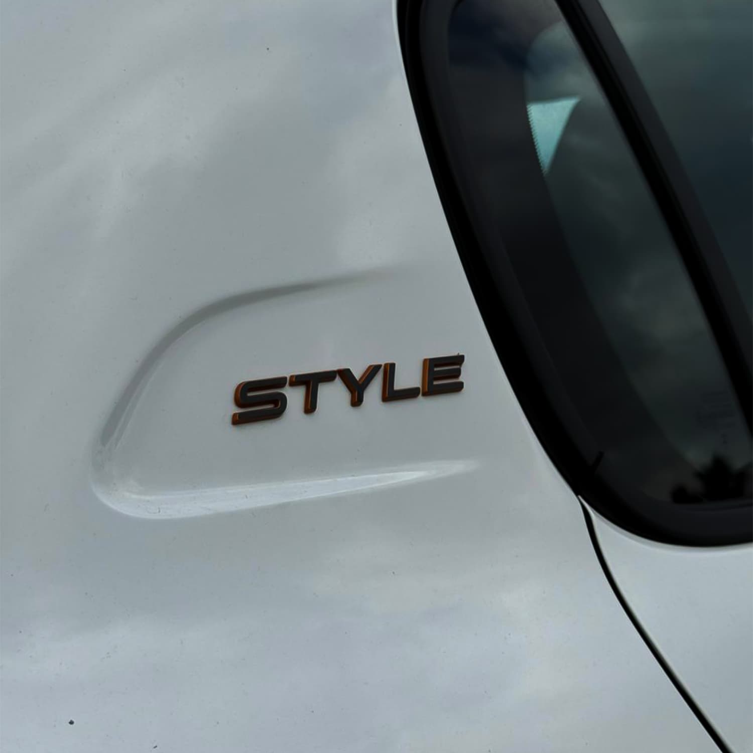 Peugeot 208 - Image 4