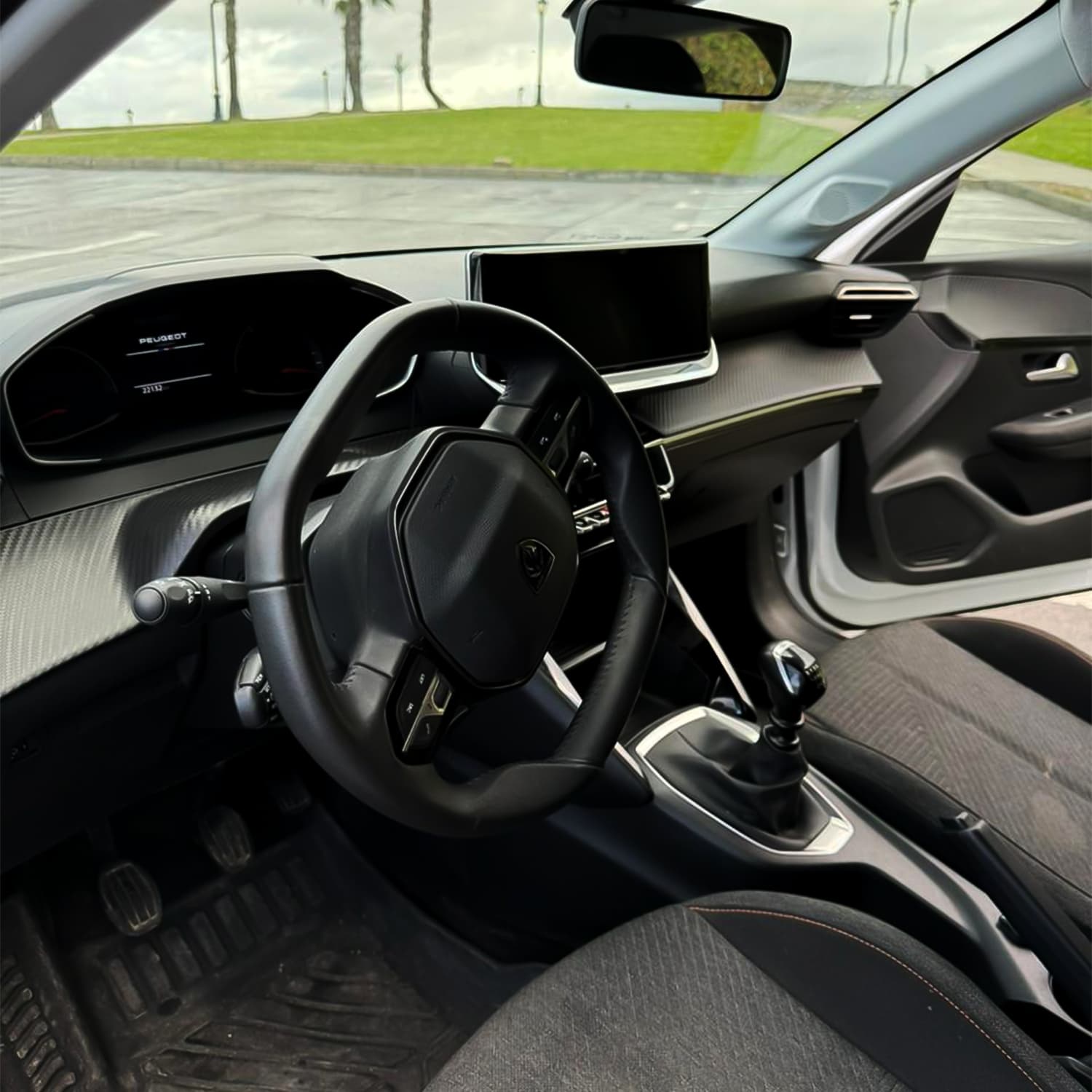 Peugeot 208 - Image 5